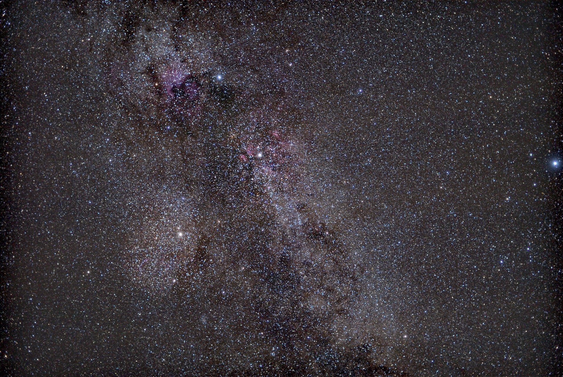 Summer Milky Way in the constellation of Cygnus with countless deep sky objects. Exposure 50x60 seconds, stacking with Sequator, and image editing with Adobe Photoshop. Photo: Marcus Schenk and Sebastian Brummer