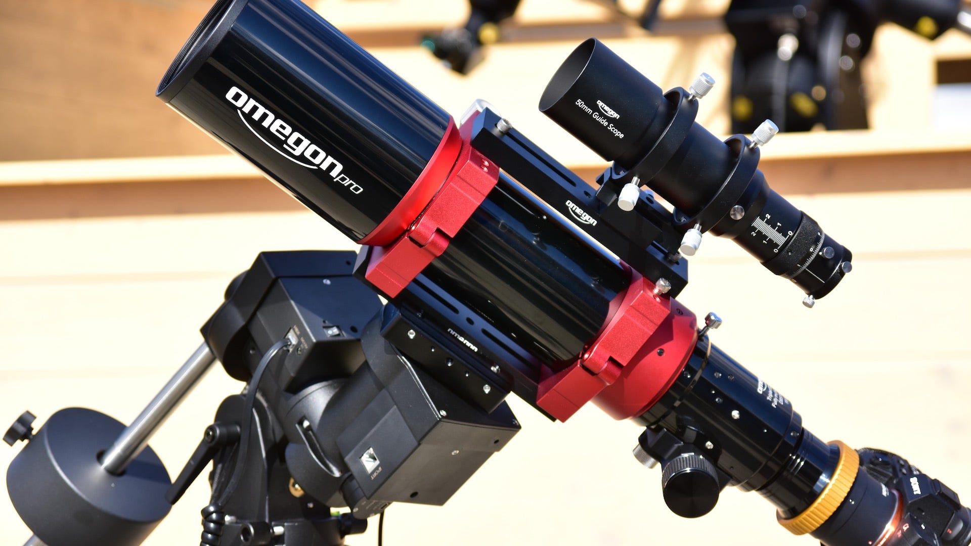 Omegon Pro 85/560 ED refractor with iOptron CEM26 LiteRoc mount and an additional guide scope mounted on it