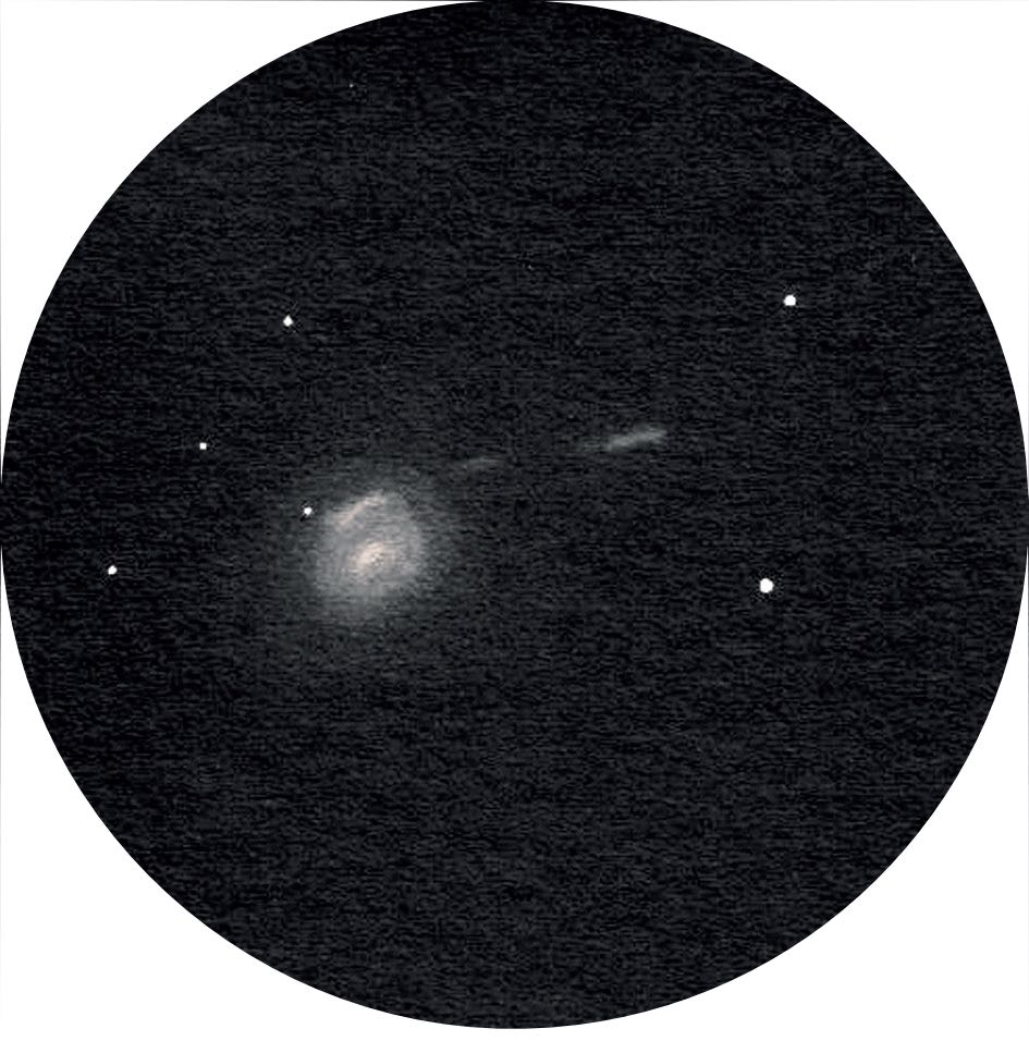 Drawing of NGC 772 and NGC 770 from
a 20 inch Newtonian at a magnification of 434×. Uwe Glahn