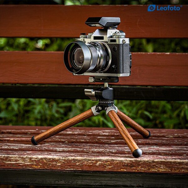 Leofoto Tabletop tripod MT-02C+LH-22 Wooden Color