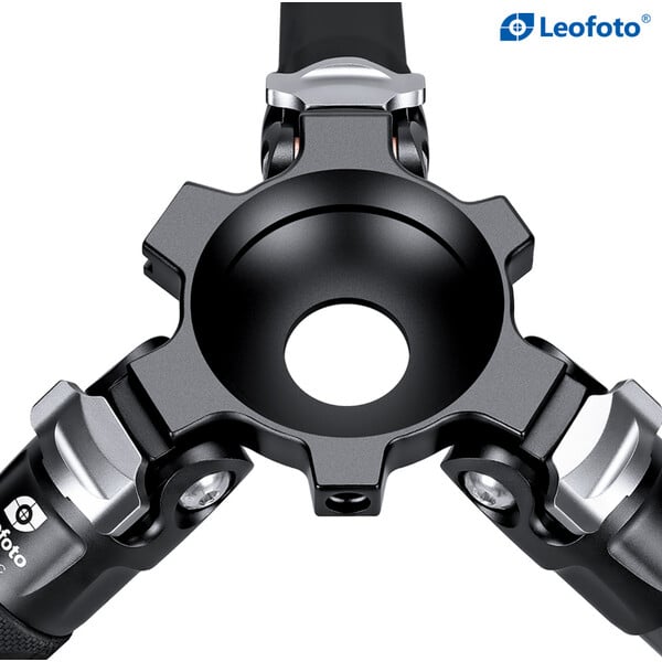 Leofoto Carbon tripod LVM-324C Manba with levelling device + BV-15 video tilt head