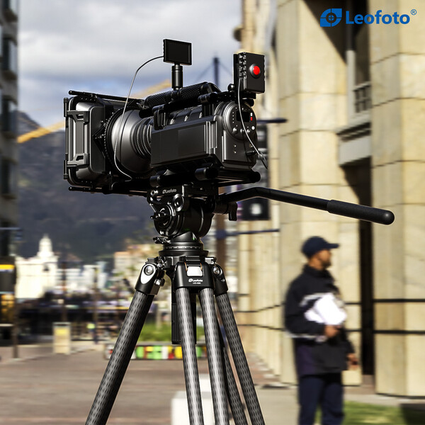 Leofoto Carbon tripod LVC-193 double tube + BV-10 video tilt head
