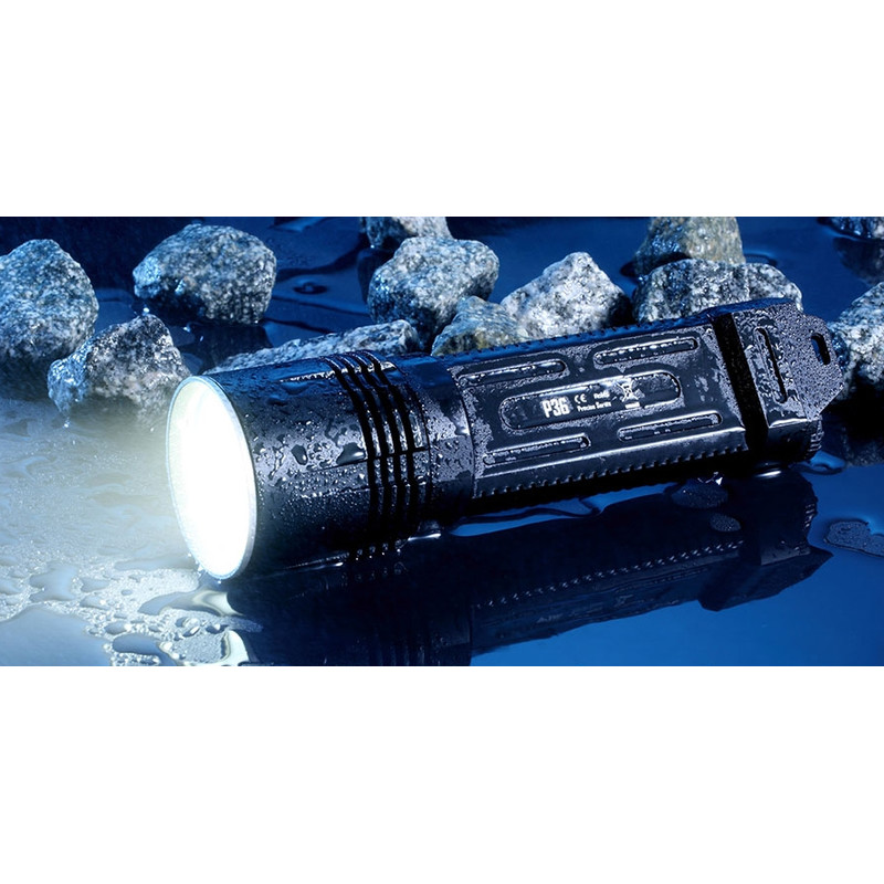 Nitecore P36 torch