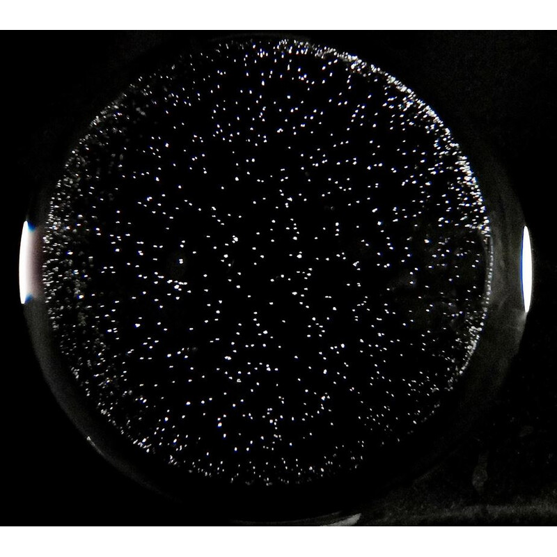 CinkS labs El cielo nocturno en una esfera de cristal 2D