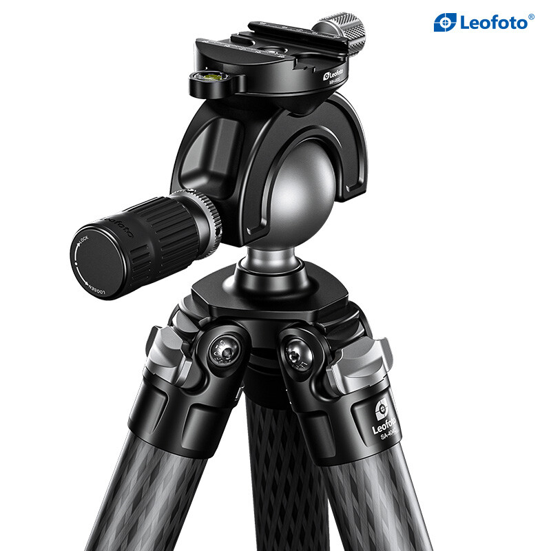 Leofoto SA-404C Carbon tripod + MH-60S Ball head