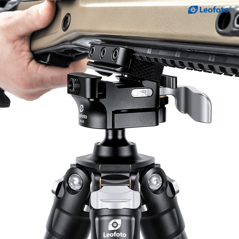 Leofoto SA-404C Carbon tripod and MA-30L rifle mount